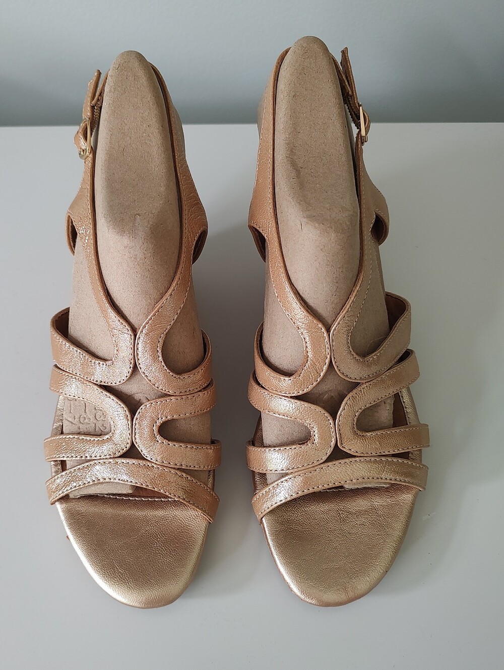 Sofft Gold Metallic Cork Wedge Heel Sandals 7.5